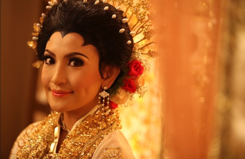 Rias Pengantin Murah dan Makeup Wedding Profesional di Makassar